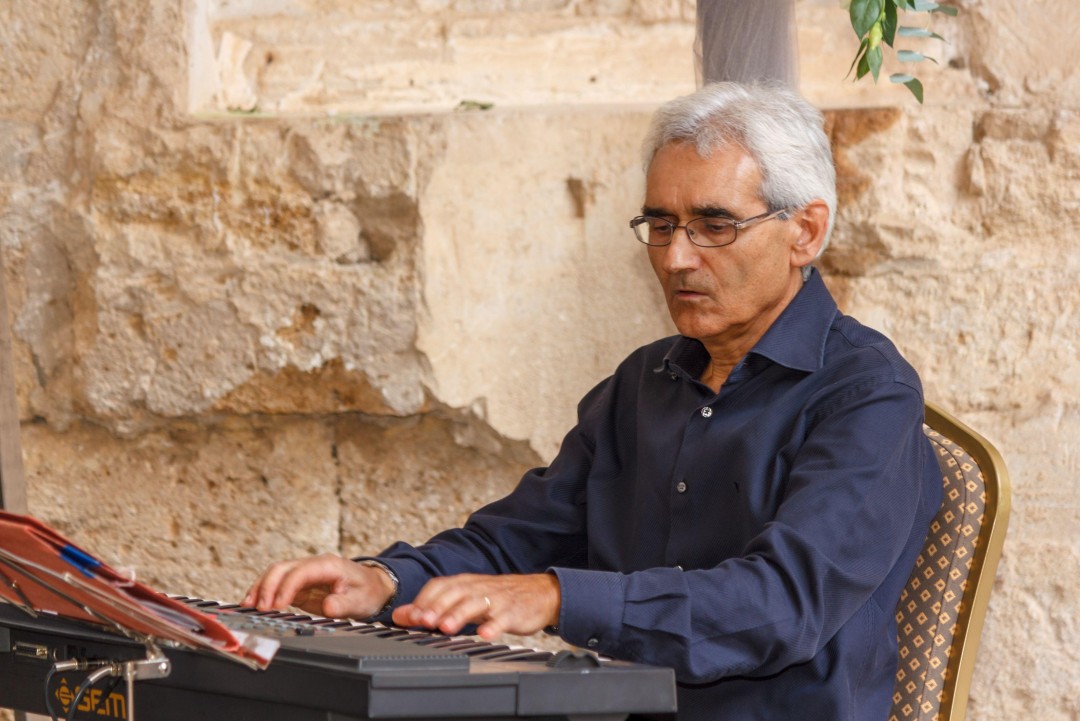 VICTOR SOLANAS DONOSO