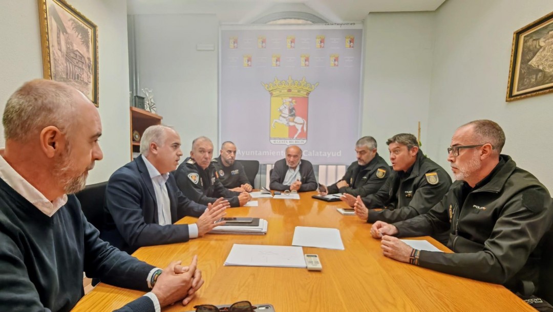 REUNIÓN CON POLICIAS 