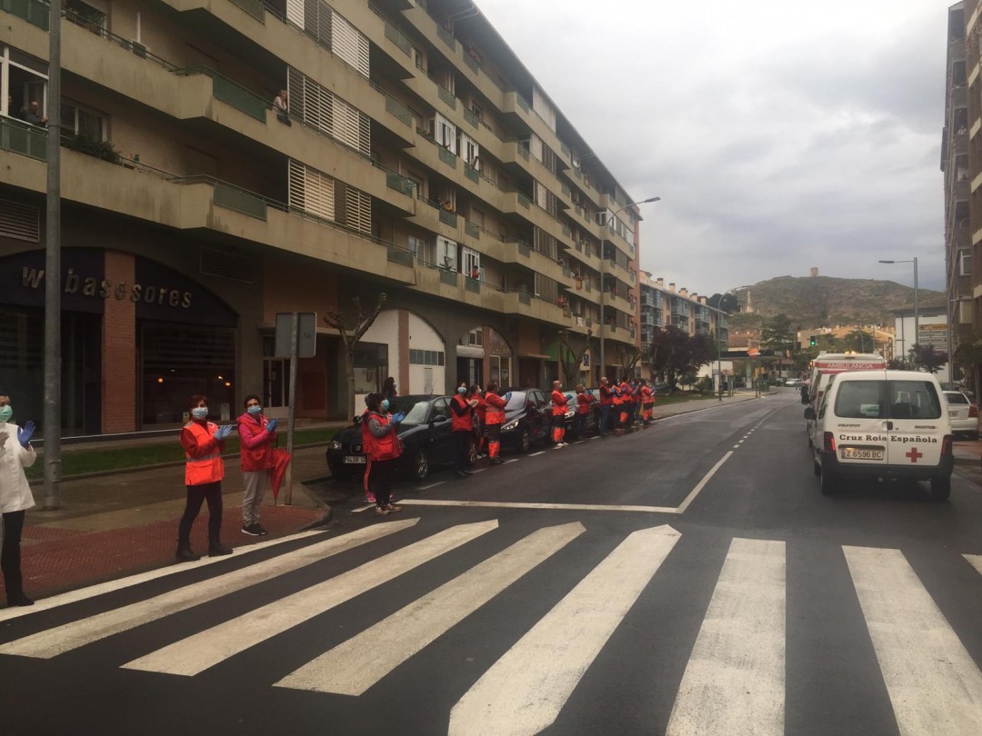 más de 100 voluntarios de cruz roja, en primera línea de la lucha contra la covid19 en calatayud