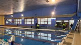 Una avería en los conductos de ventilación provoca el cierre de la piscina climatizada