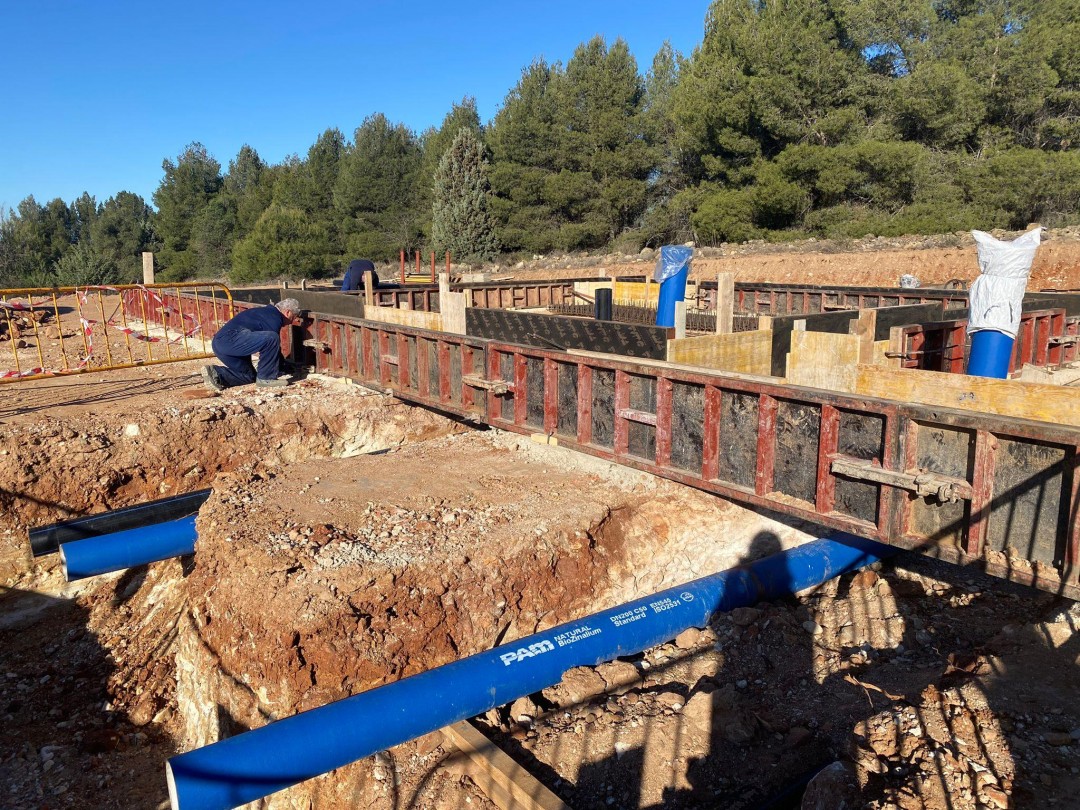 avanza la instalación del depósito que abastecerá de agua a la ...