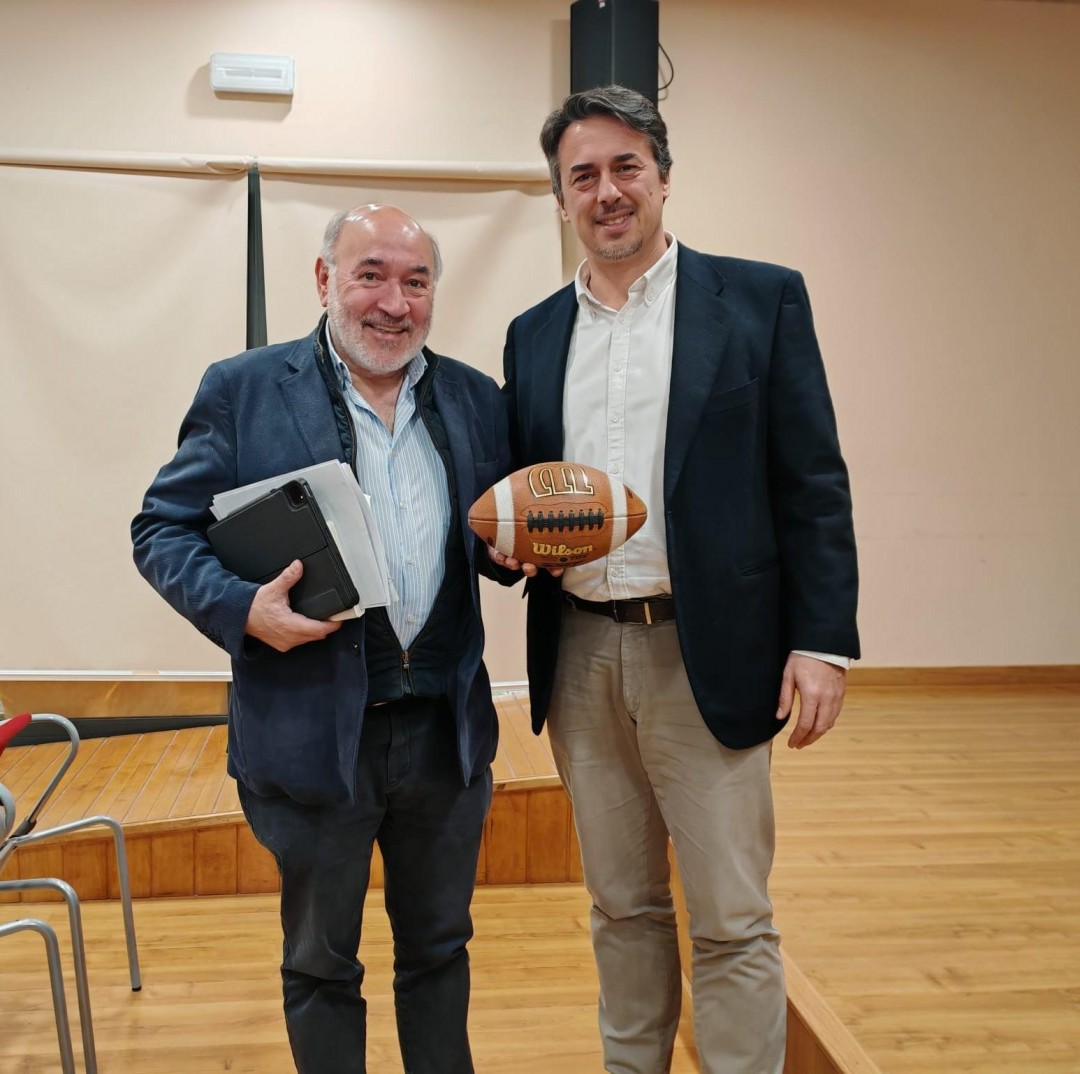 JUAN MUÑOZ Y ALCALDE,. 